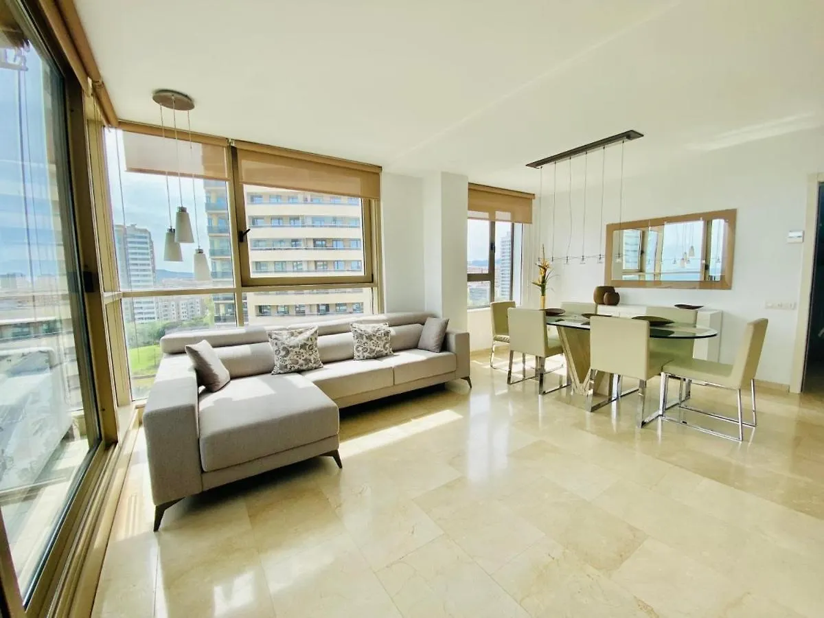 Akira Flats Diagonal Mar Apartments Barselona İspanya
