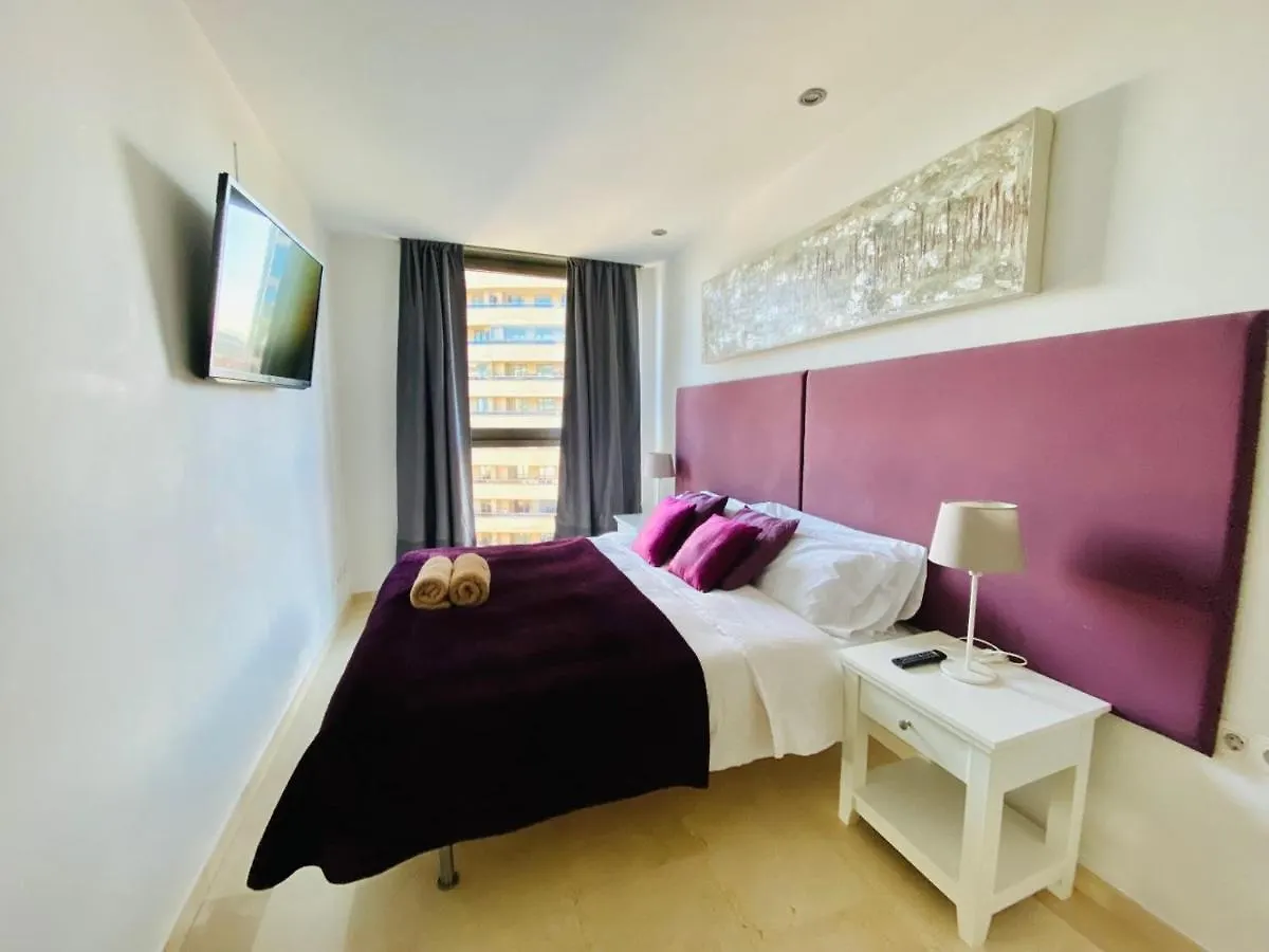 Akira Flats Diagonal Mar Apartments Barselona İspanya