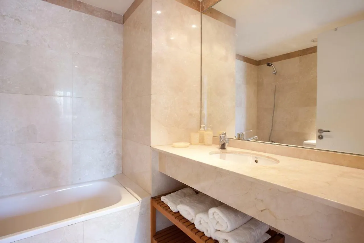 Akira Flats Diagonal Mar Apartments Barselona 0*,  İspanya